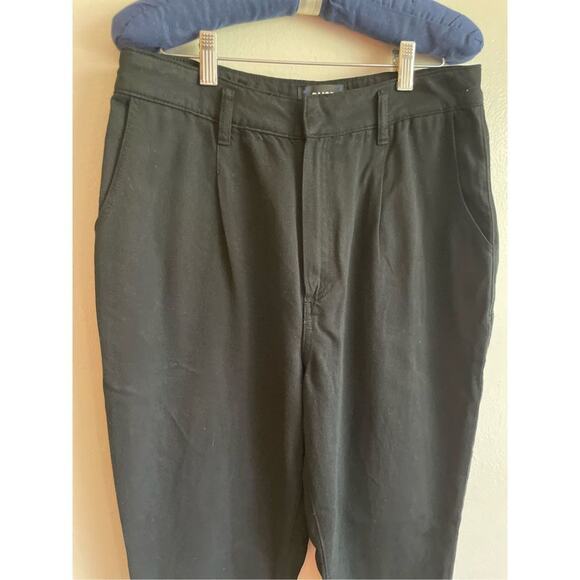 Paige Denim Simone Pleats in Black Carbon size 30 (US 10) - Picture 6 of 16